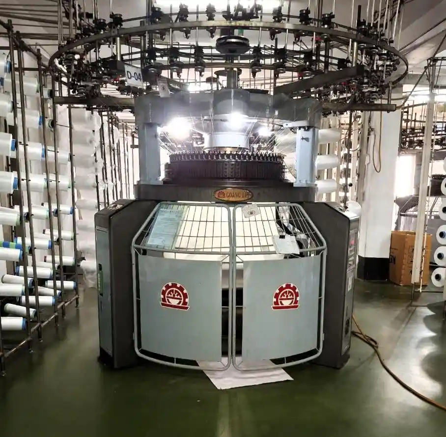 Knitting machine